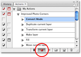 The record button turns red when in Record mode. Image copyright © 2008 Photoshop Essentials.com