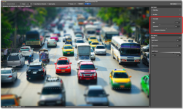 The Blur Gallery open to the Tilt-Shift options in Photoshop CS6. Image © 2012 Photoshop Essentials.com